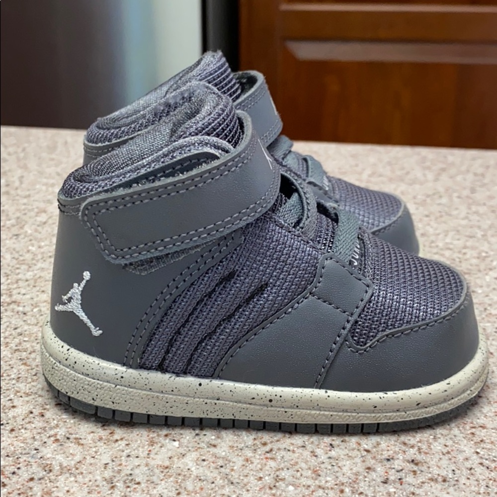 4c Air Jordan Sneakers